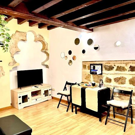 Apart. Entrepatios Toledo Esterno foto