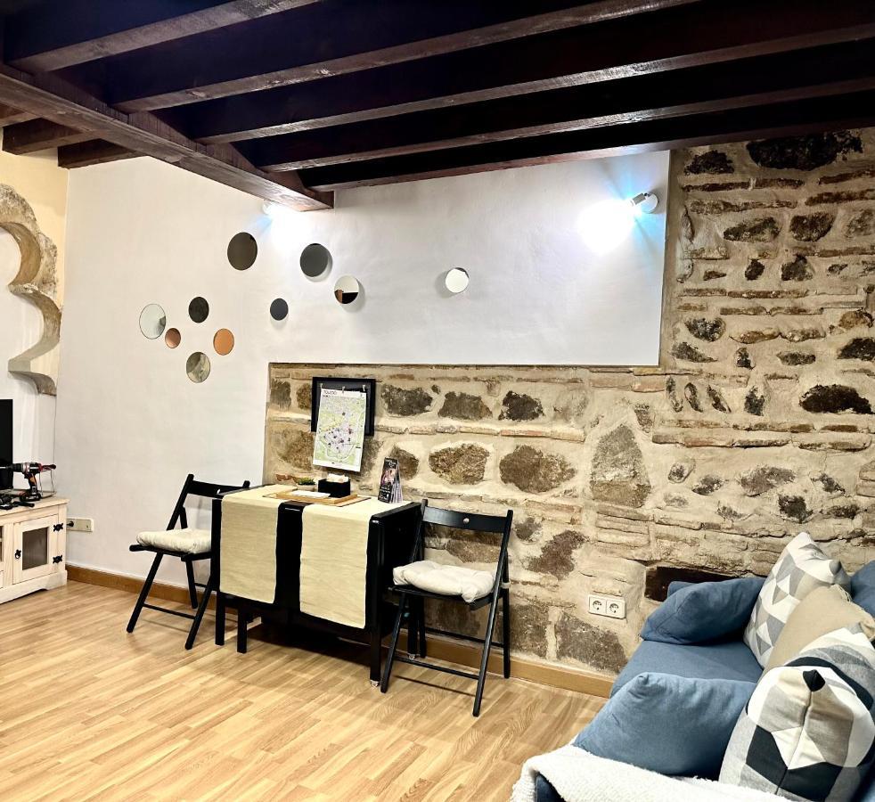 Apart. Entrepatios Toledo Esterno foto